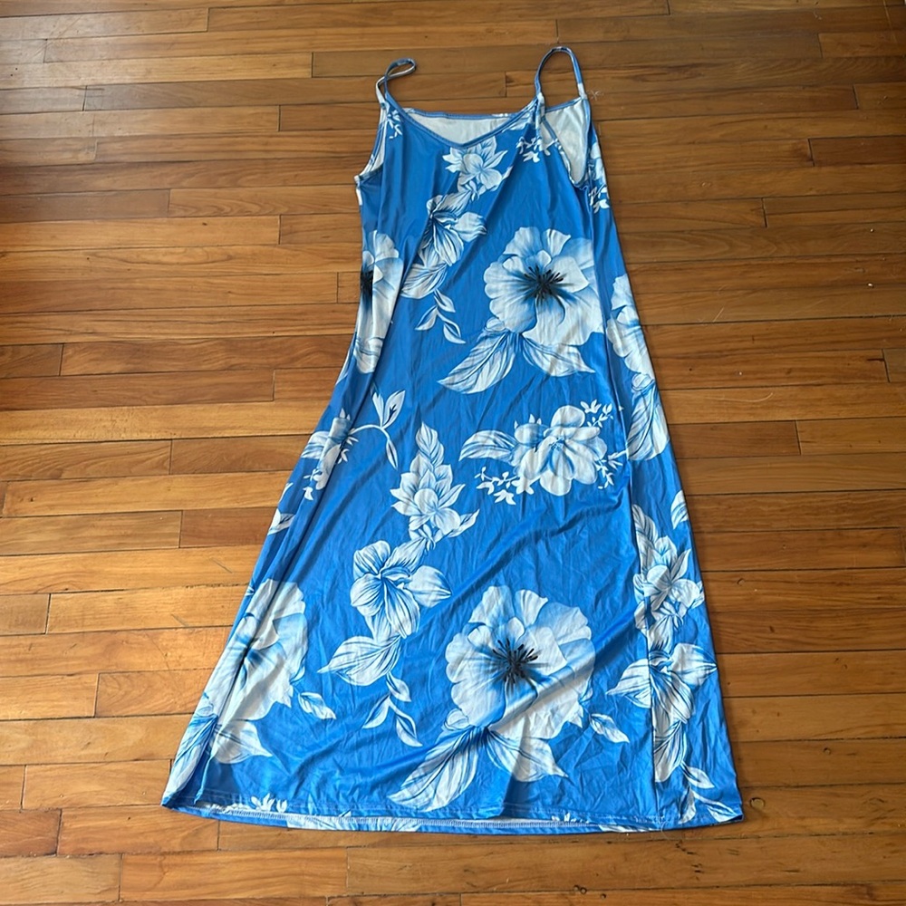 Large swimsuit coverup. I have had it for years and I’ve only worn it once.